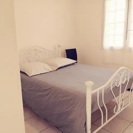 4 Grand Jardin Cloture Proche Commerces Et Plages